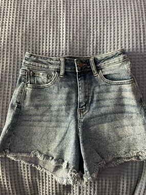 High-Waist Light Blue Frayed-Hem Denim Shorts